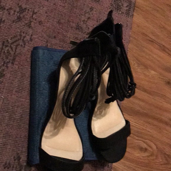 Shoes - Picture 2 of 5